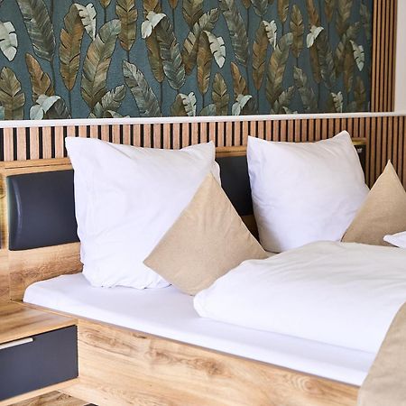 Hotel Maximo ピンネベルク エクステリア 写真