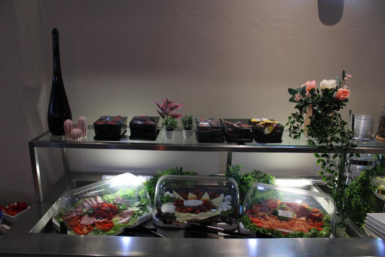 Hotel Maximo ピンネベルク エクステリア 写真
