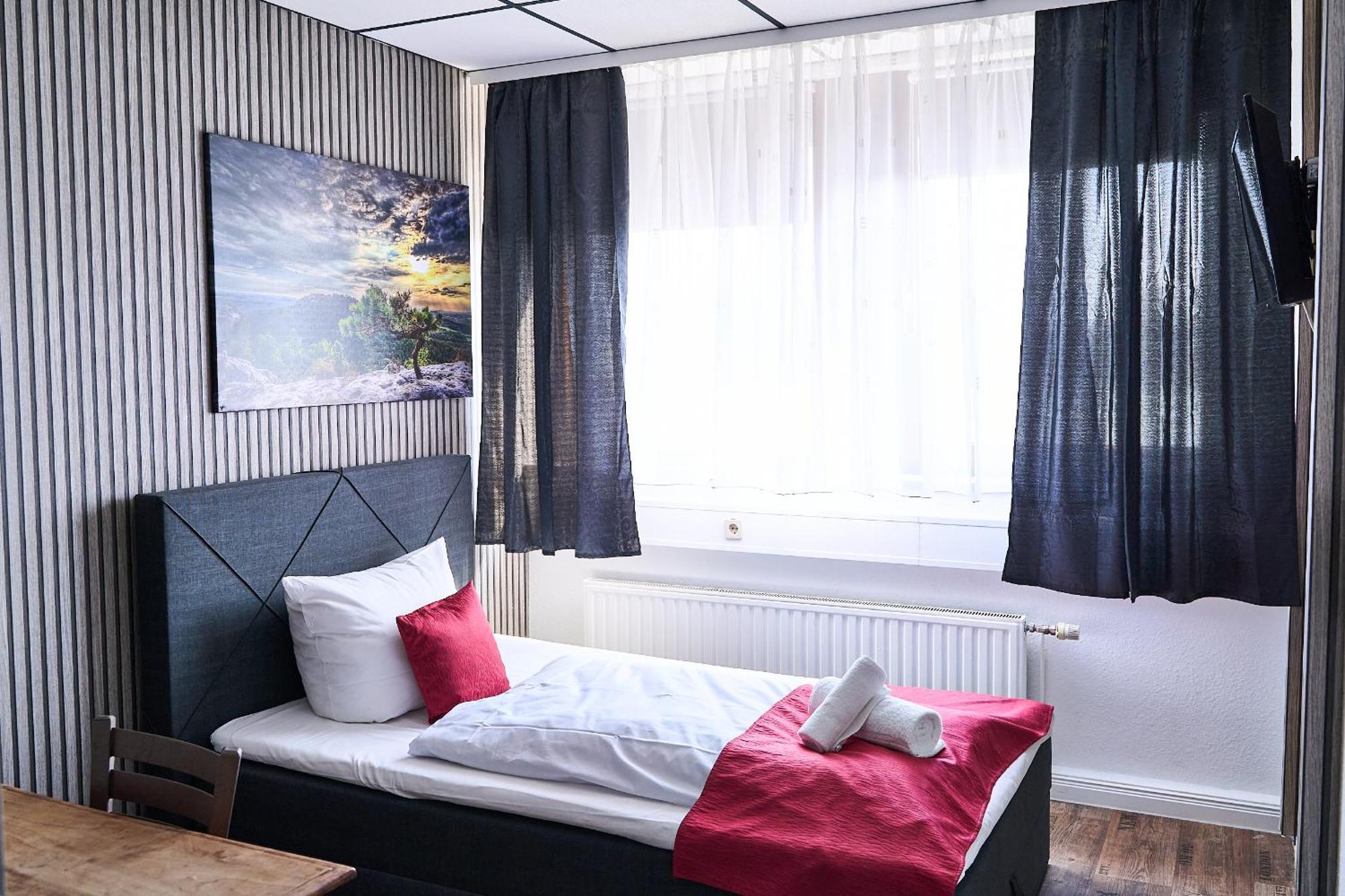 Hotel Maximo ピンネベルク エクステリア 写真