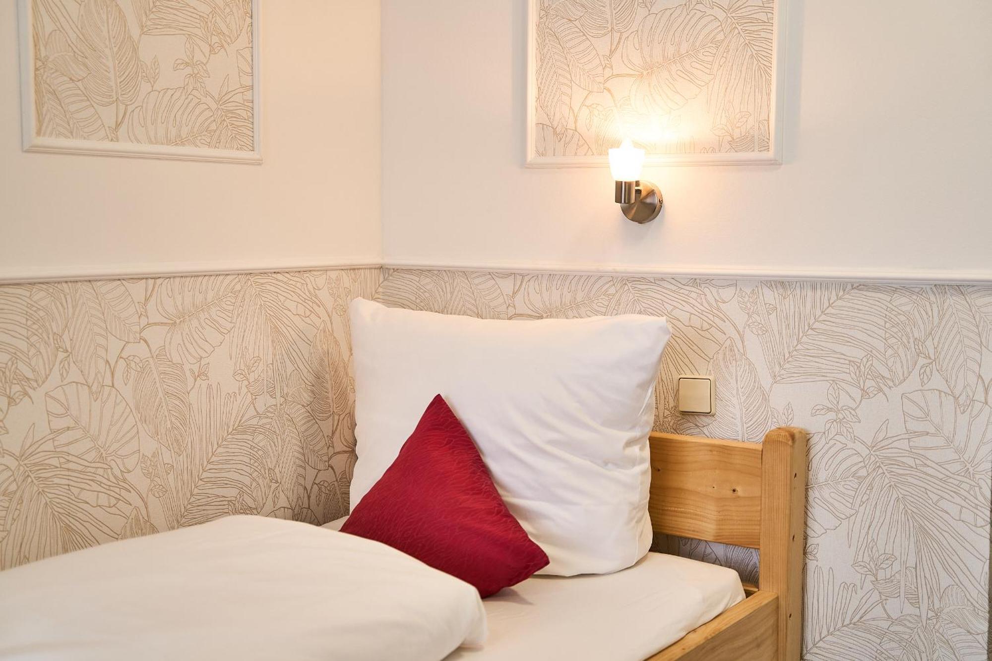 Hotel Maximo ピンネベルク エクステリア 写真