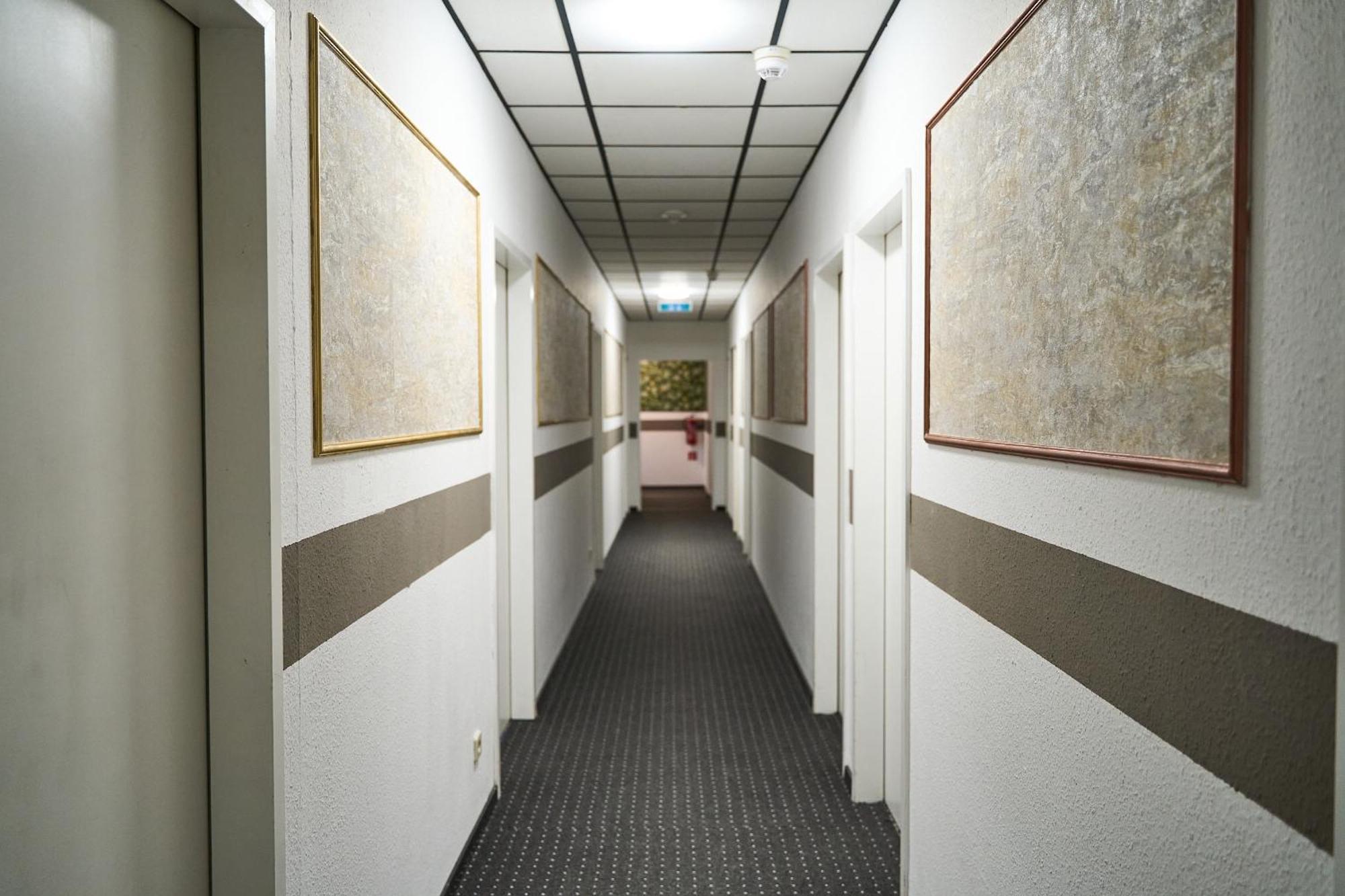 Hotel Maximo ピンネベルク エクステリア 写真