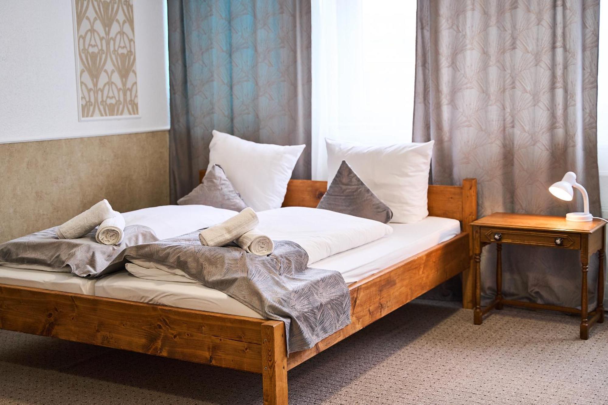 Hotel Maximo ピンネベルク エクステリア 写真