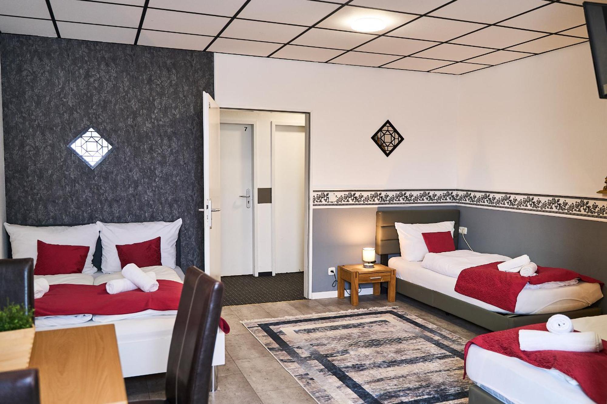 Hotel Maximo ピンネベルク エクステリア 写真