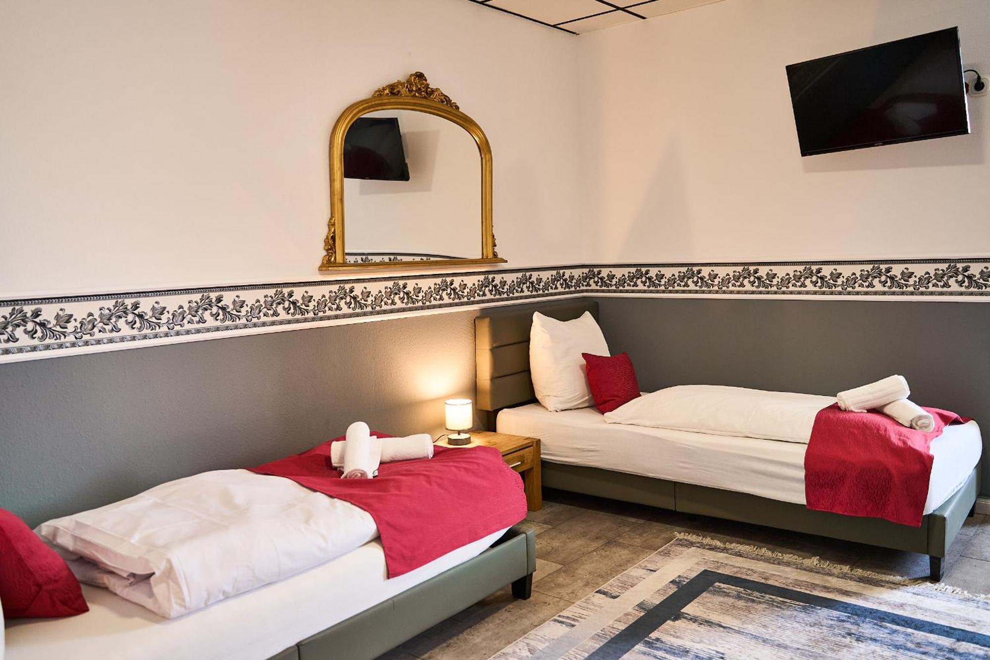 Hotel Maximo ピンネベルク エクステリア 写真